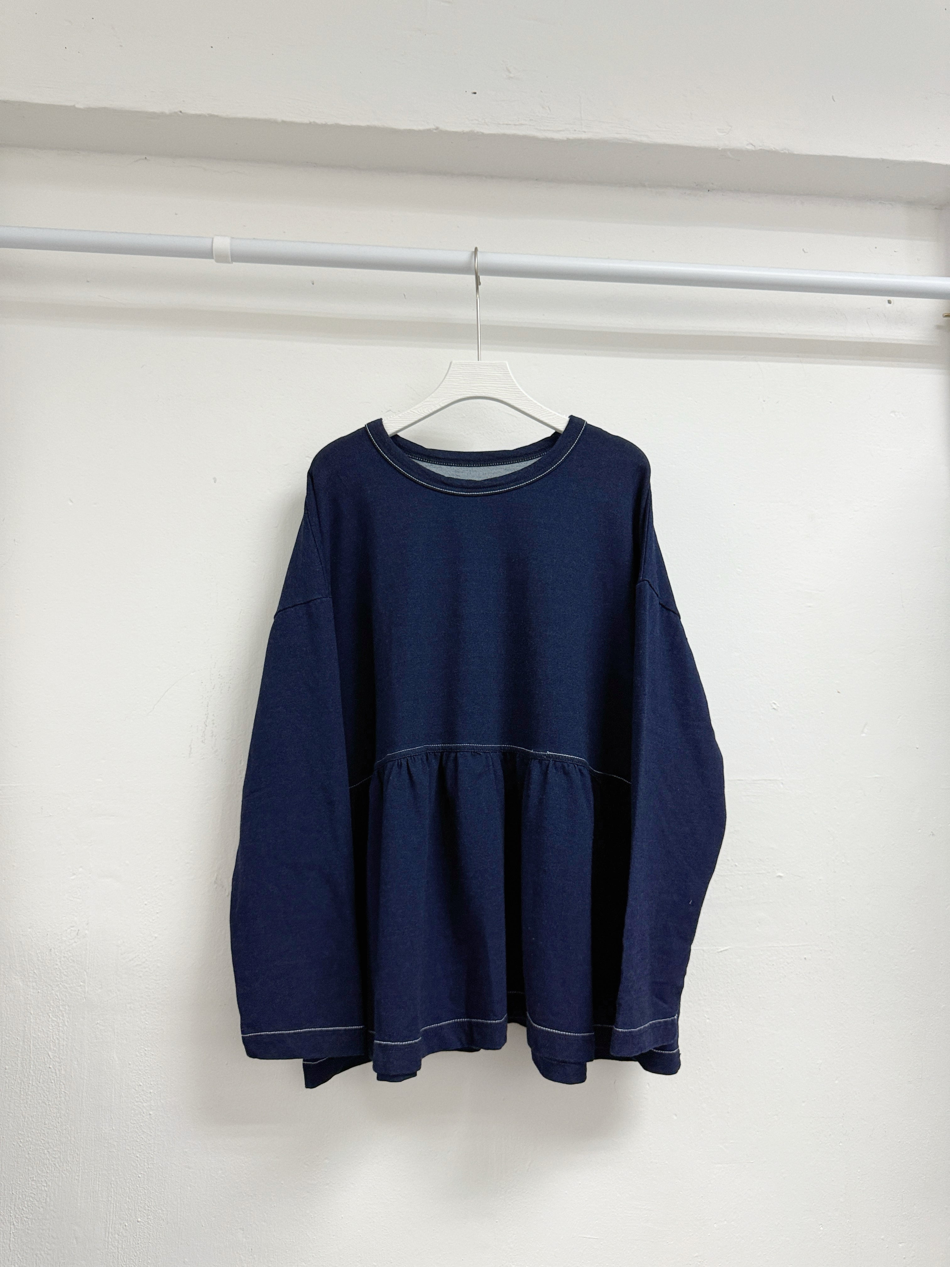 明線圓領傘型top