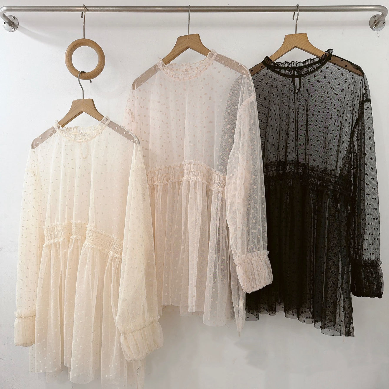 點點花紋透紗長袖top丨3 col