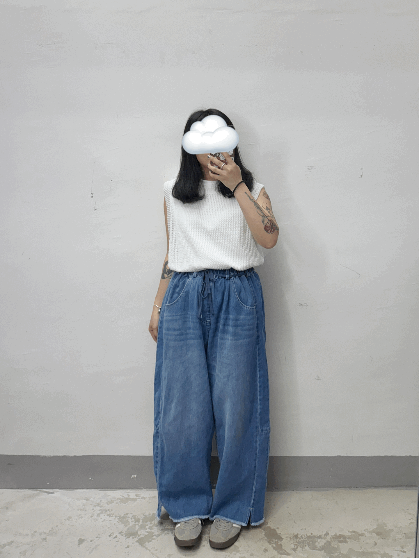 洗水色牛仔小開叉直筒褲