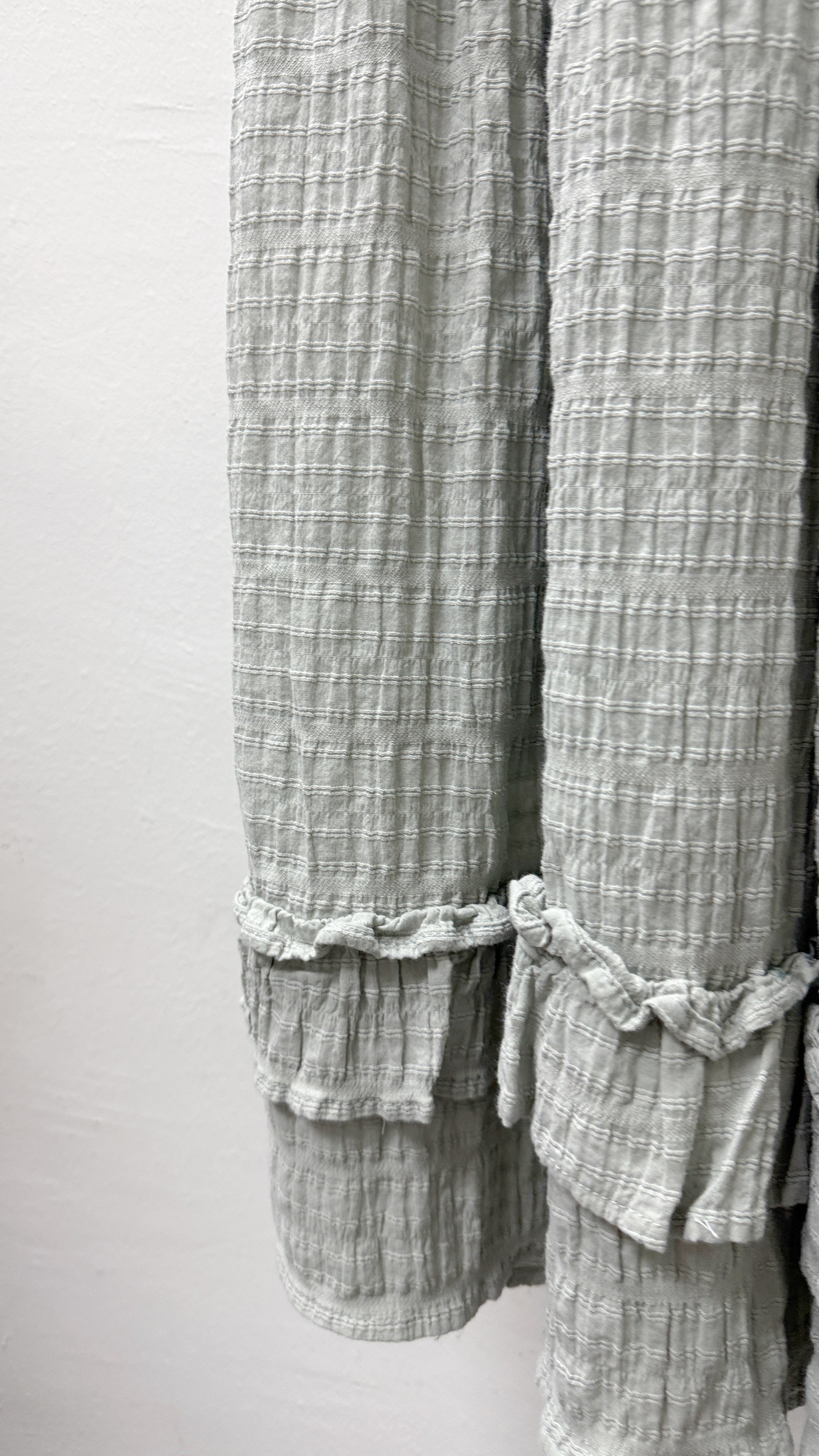 【SALE】皺皺暗紋ruffle半身裙丨灰藍