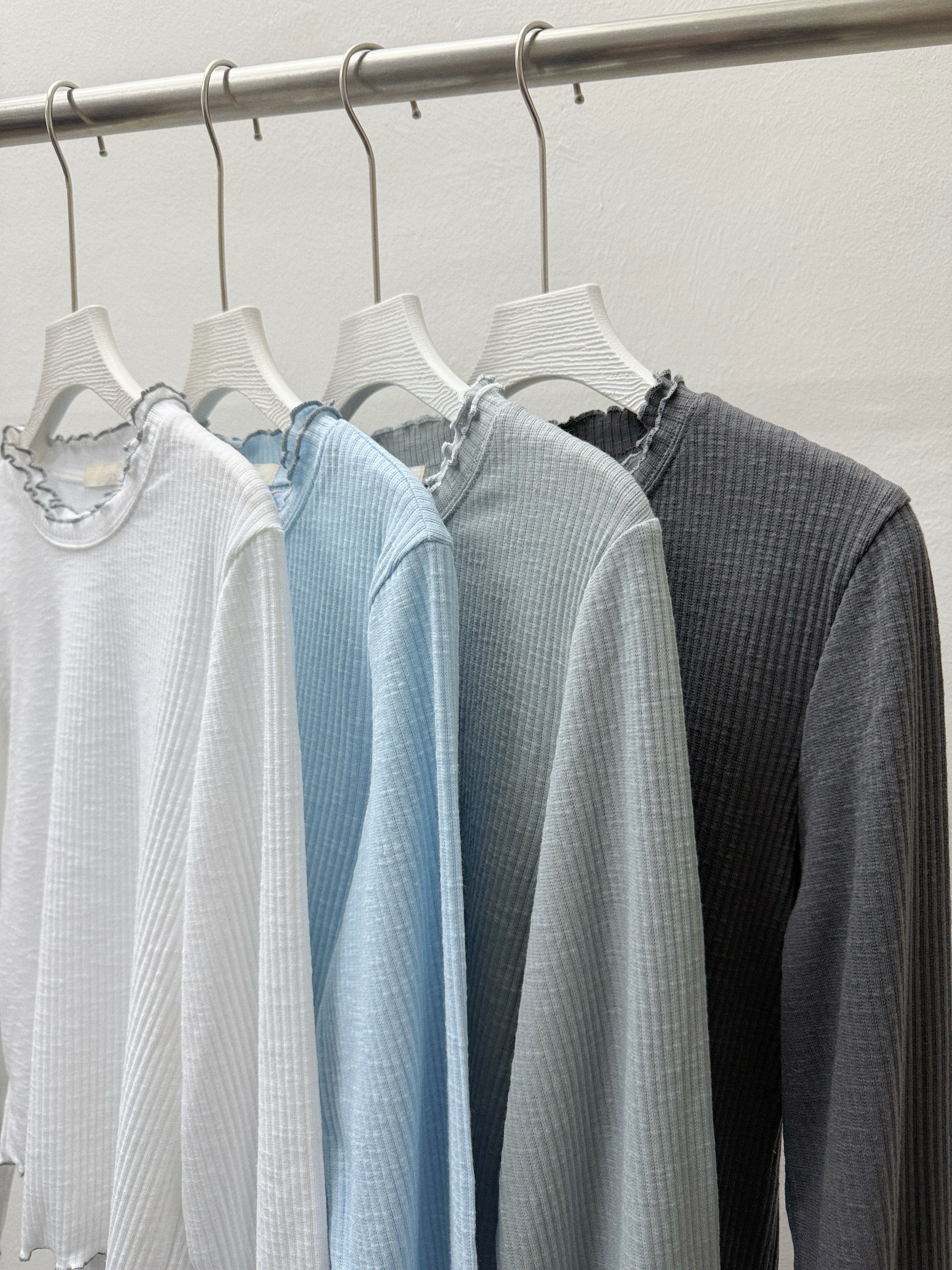 【SALE】雙ruffle領坑紋打底top丨深灰